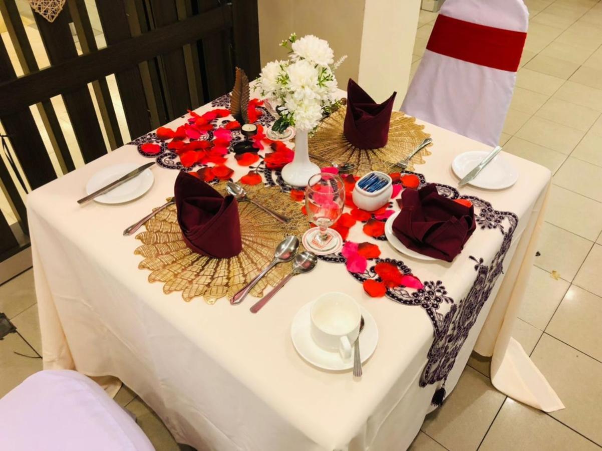 فندق واي تي ميدتاون كوالا تيرينجانو كُوالا تيرينغانو المظهر الخارجي الصورة
